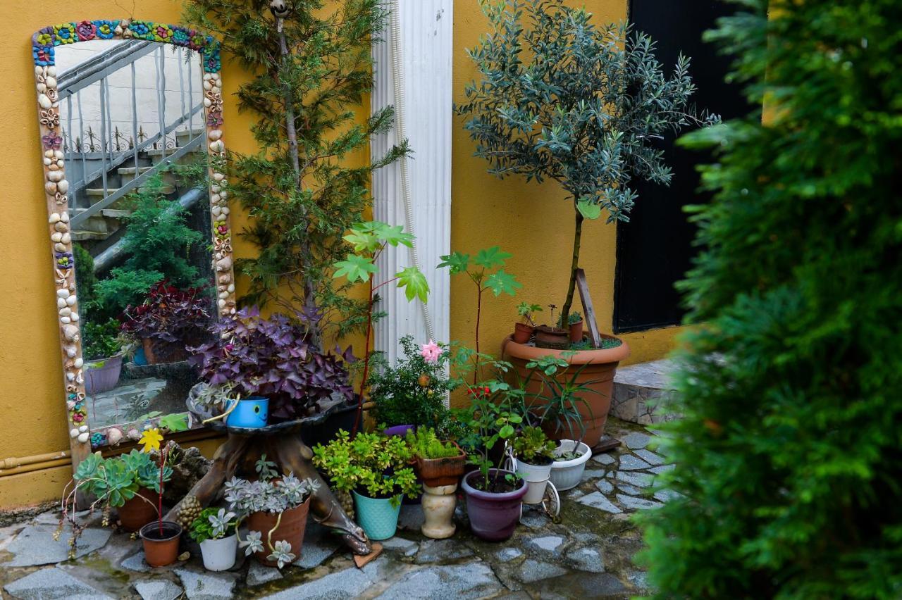 Ok. Bed & Breakfast Kutaisi Exterior foto