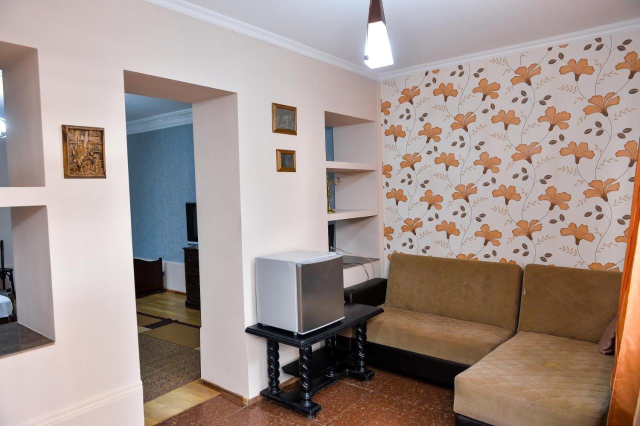 Ok. Bed & Breakfast Kutaisi Exterior foto